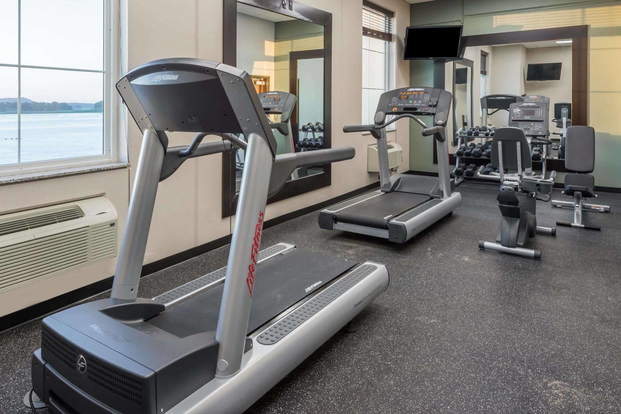 Baymont By Wyndham Bellevue Hotel Ngoại thất bức ảnh